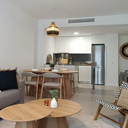 Casa Esquina إِستيبونا